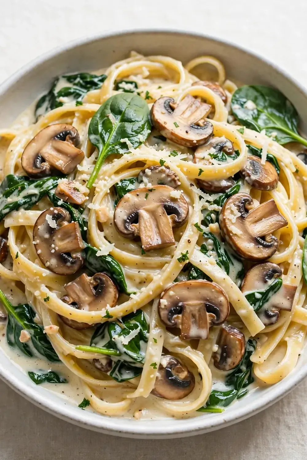 One-Pot Mushroom and Spinach Fettuccine