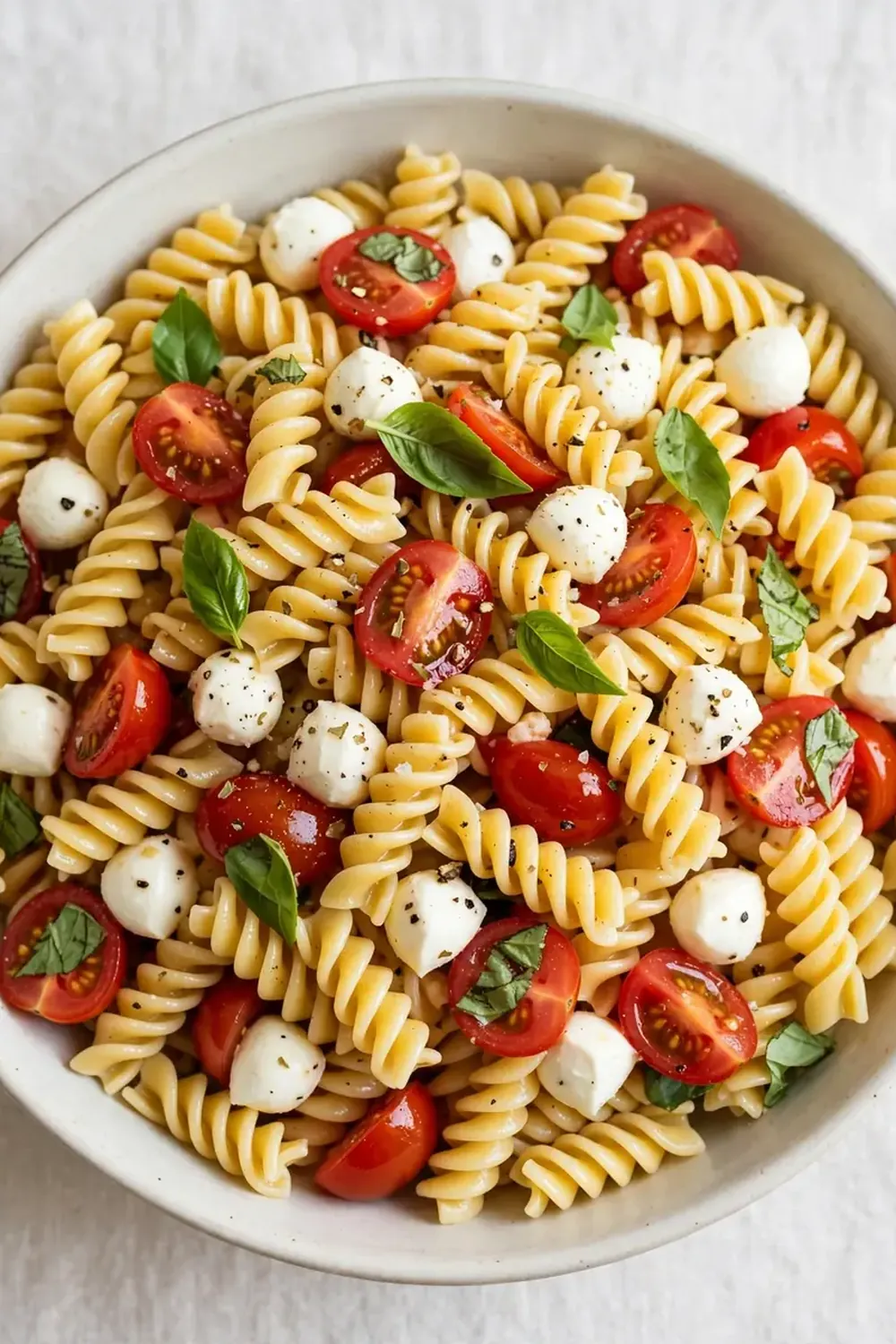 Caprese Pasta Salad with Cherry Tomatoes and Mozzarella